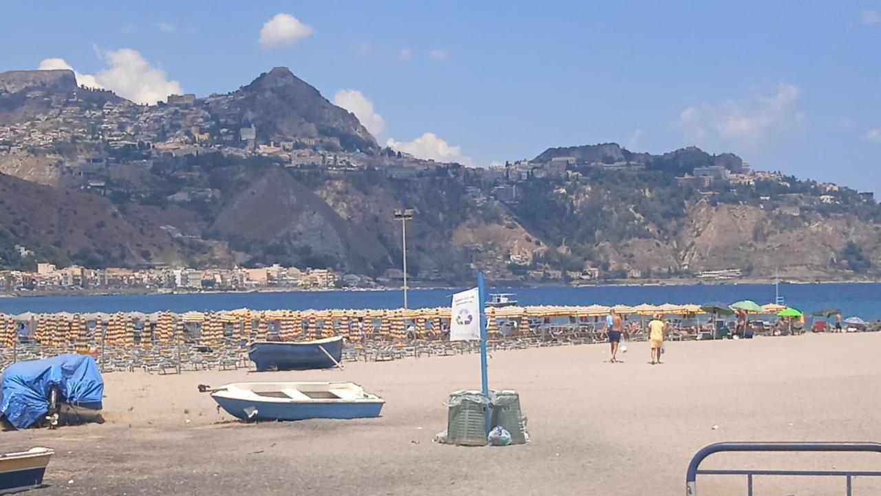 Donna Sicilia Hotel จีอาร์ดีนี นักซอส ภายนอก รูปภาพ