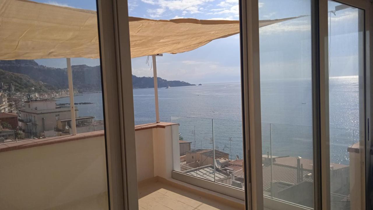 Donna Sicilia Hotel จีอาร์ดีนี นักซอส ภายนอก รูปภาพ