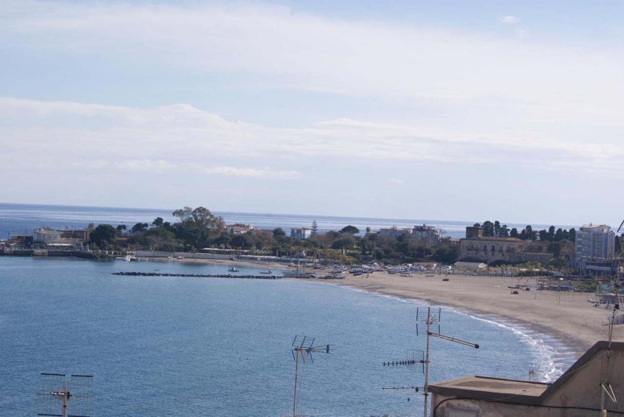 Donna Sicilia Hotel จีอาร์ดีนี นักซอส ภายนอก รูปภาพ